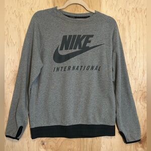 Nike Men's Heather Gray Crewneck Sweater